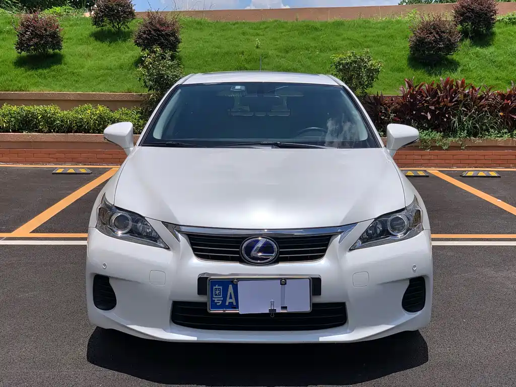 Lexus CT 2012