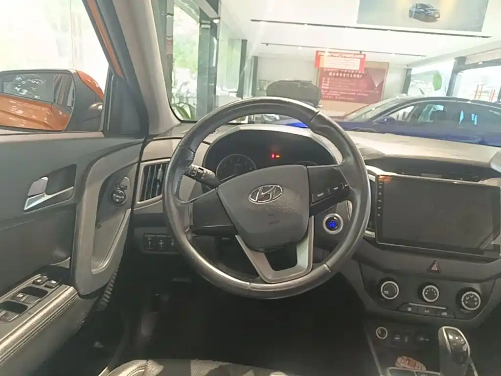 Hyundai ix25 2016 — фото 11