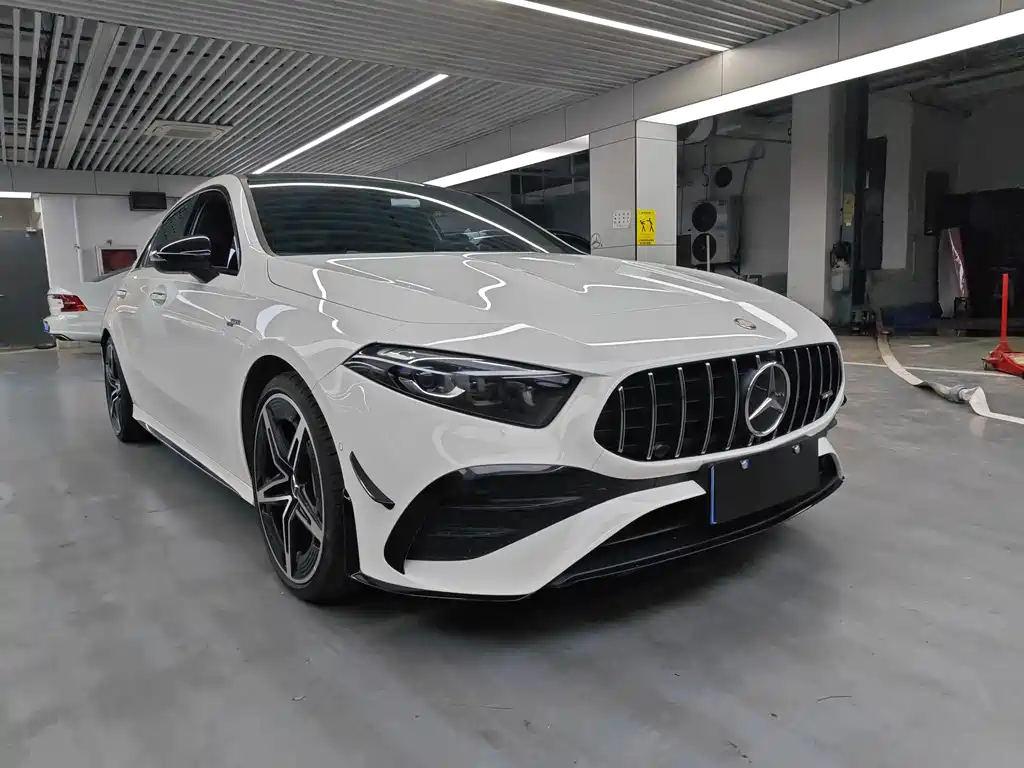 Mercedes-Benz A-Class AMG 2025 — фото 3