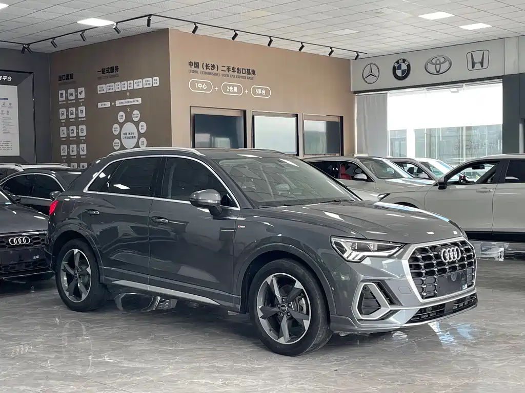 Audi Q3 2022