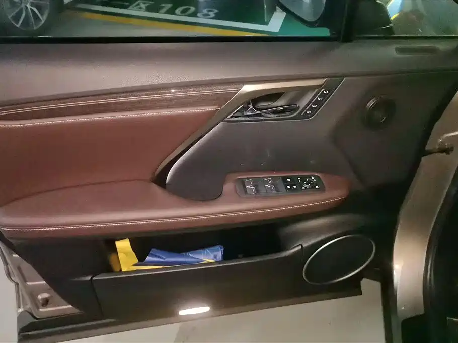 Lexus RX 2022