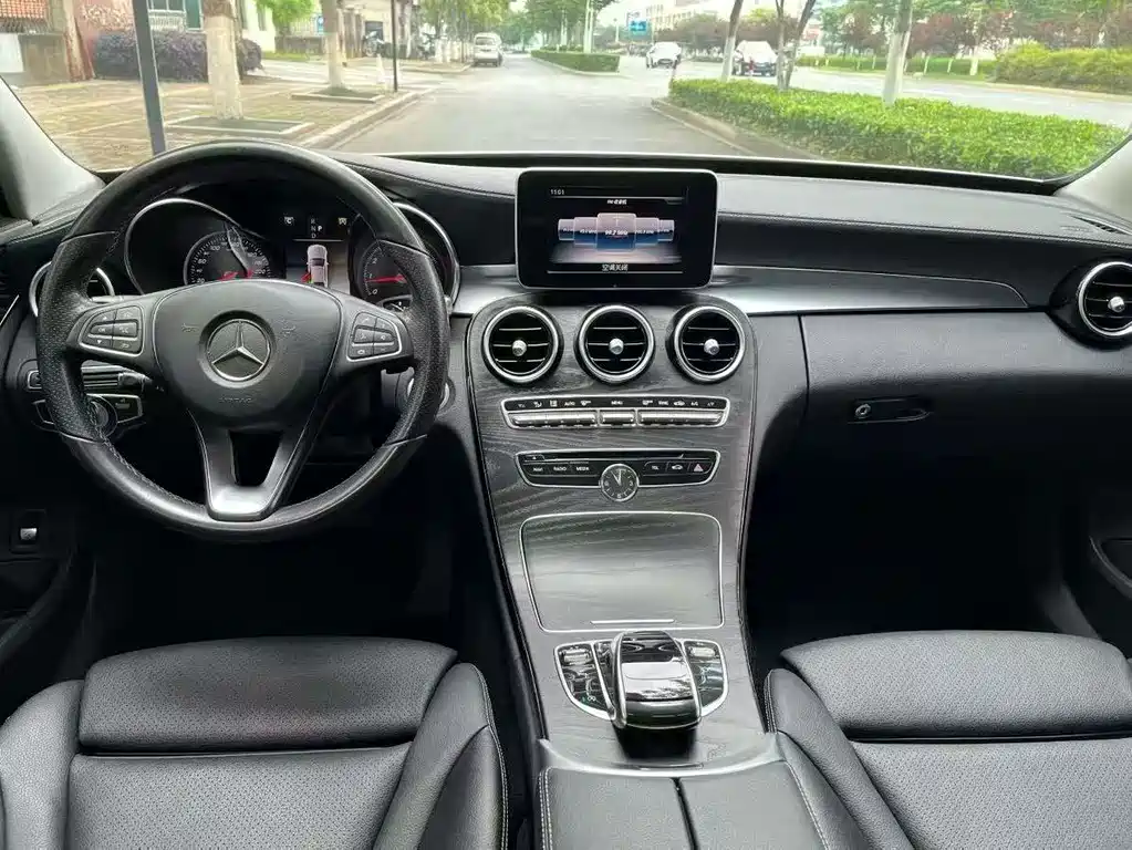 Mercedes-Benz C-Class 2018