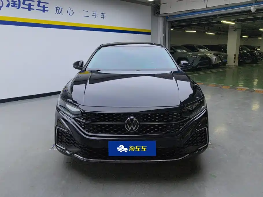 Volkswagen Passat 2023