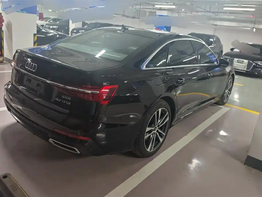 Audi A6L 2022