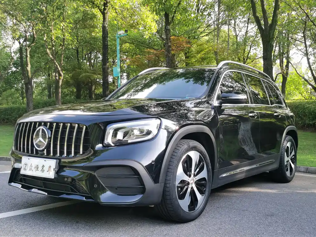 Mercedes-Benz GLB 2023 — фото 1