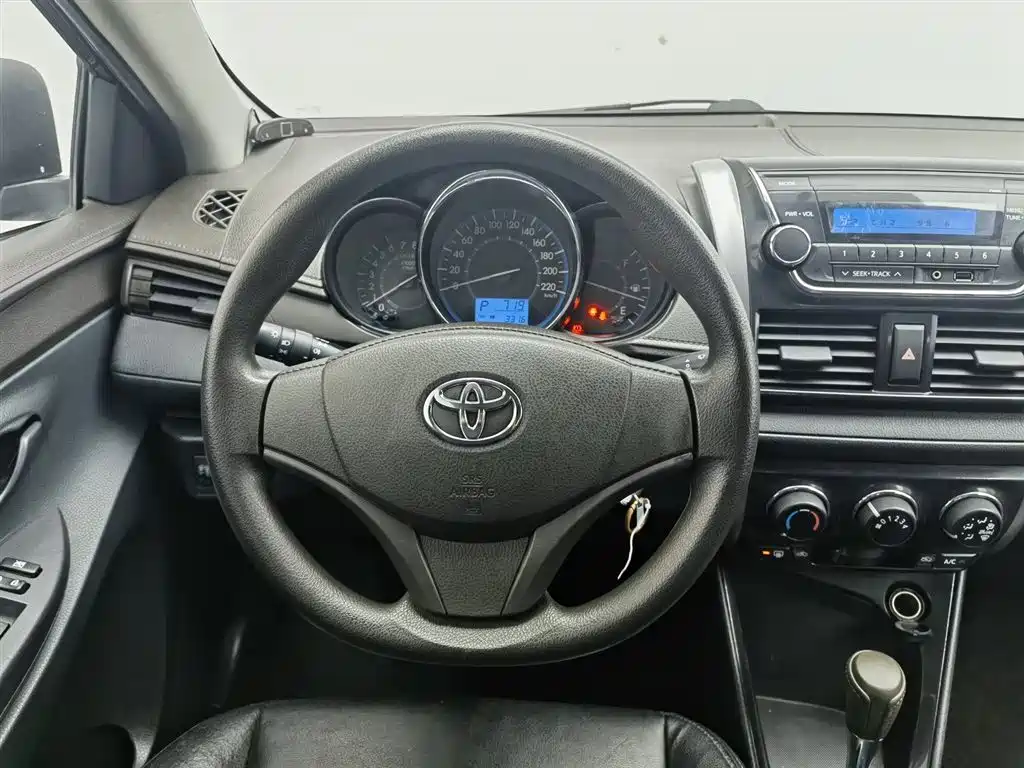 Toyota Vios 2014 — фото 11