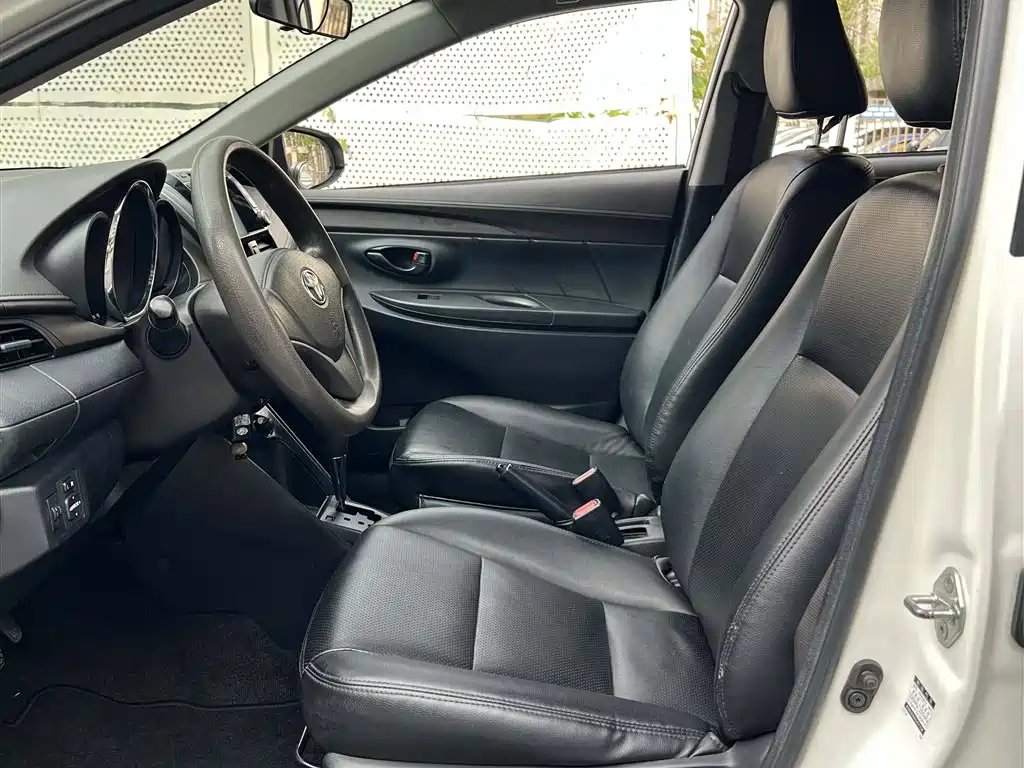 Toyota Vios 2015 — фото 4