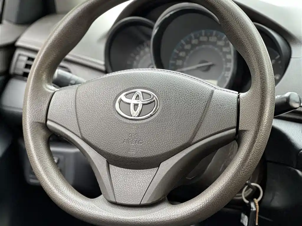 Toyota Vios 2015 — фото 13