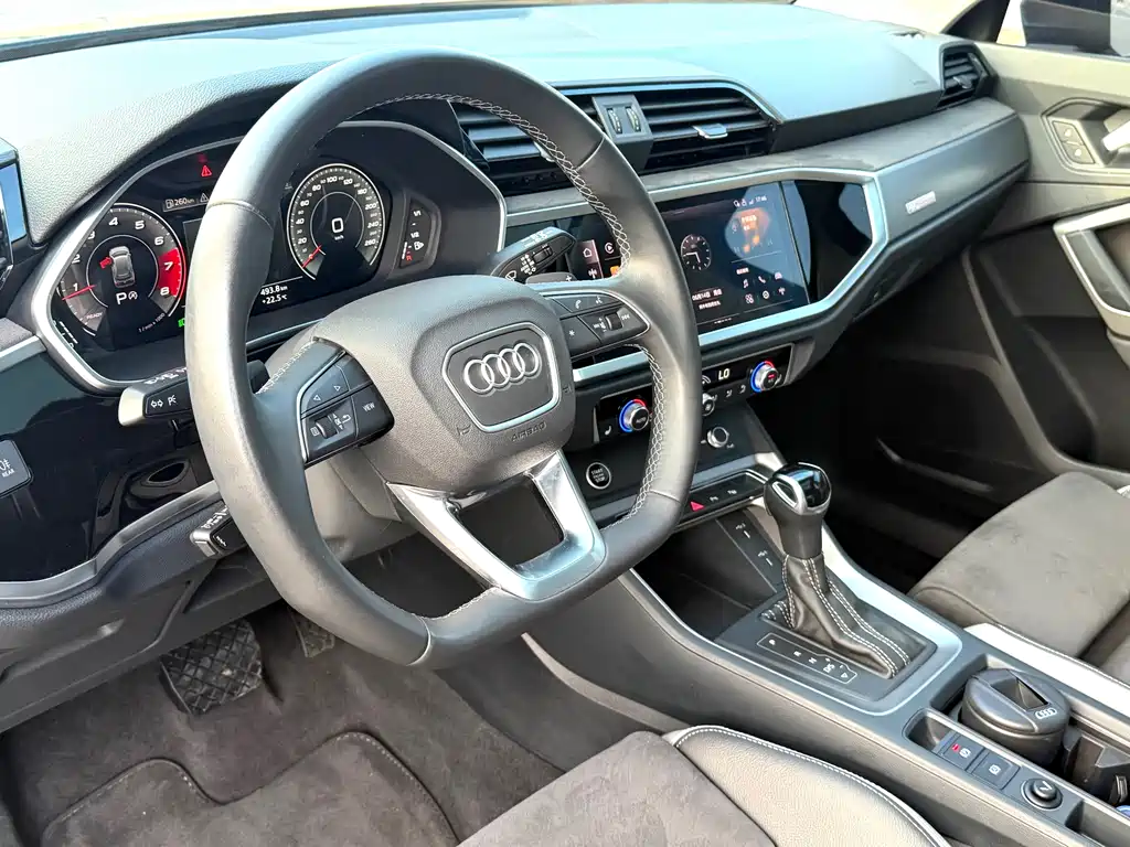 Audi Q3 2023 — фото 2