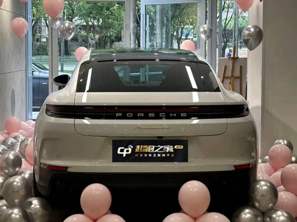 Porsche Panamera 2024
