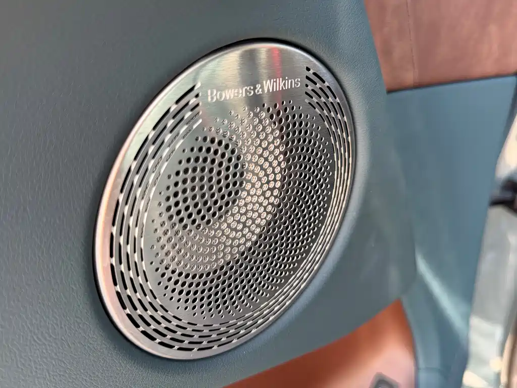 BMW XM 2023 — фото 10