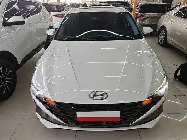 Hyundai Elantra 2021