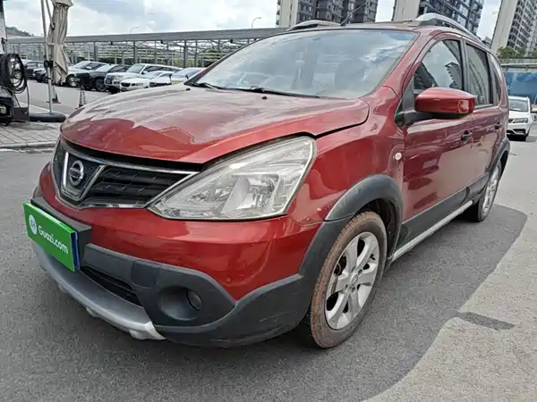 Nissan Livina 2015