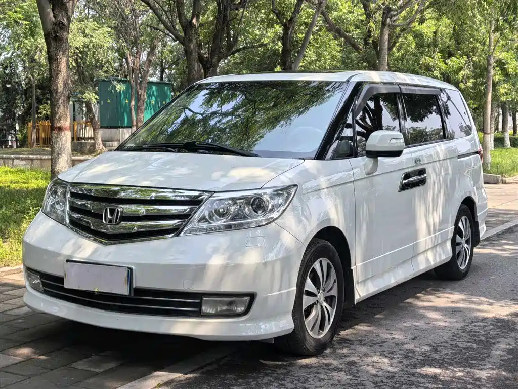 Honda Elysion 2015