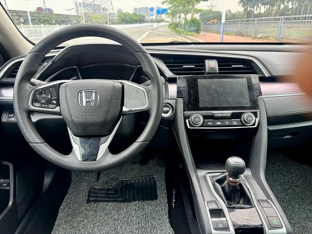 Honda Civic 2017 — фото 14