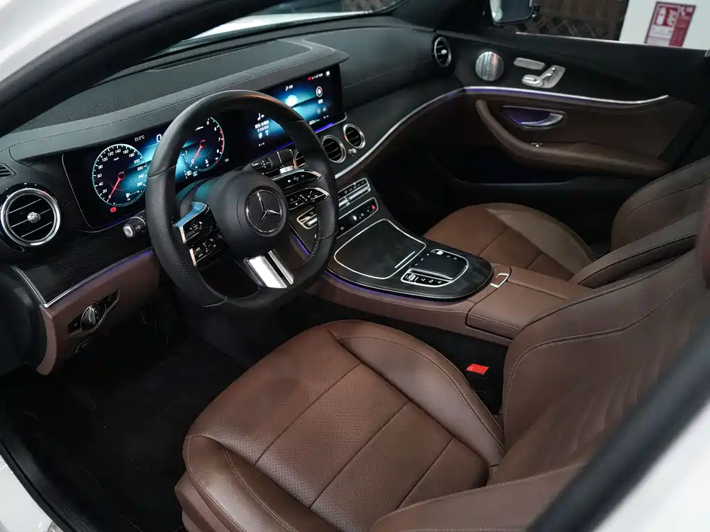 Mercedes-Benz E-Class 2021 — фото 11