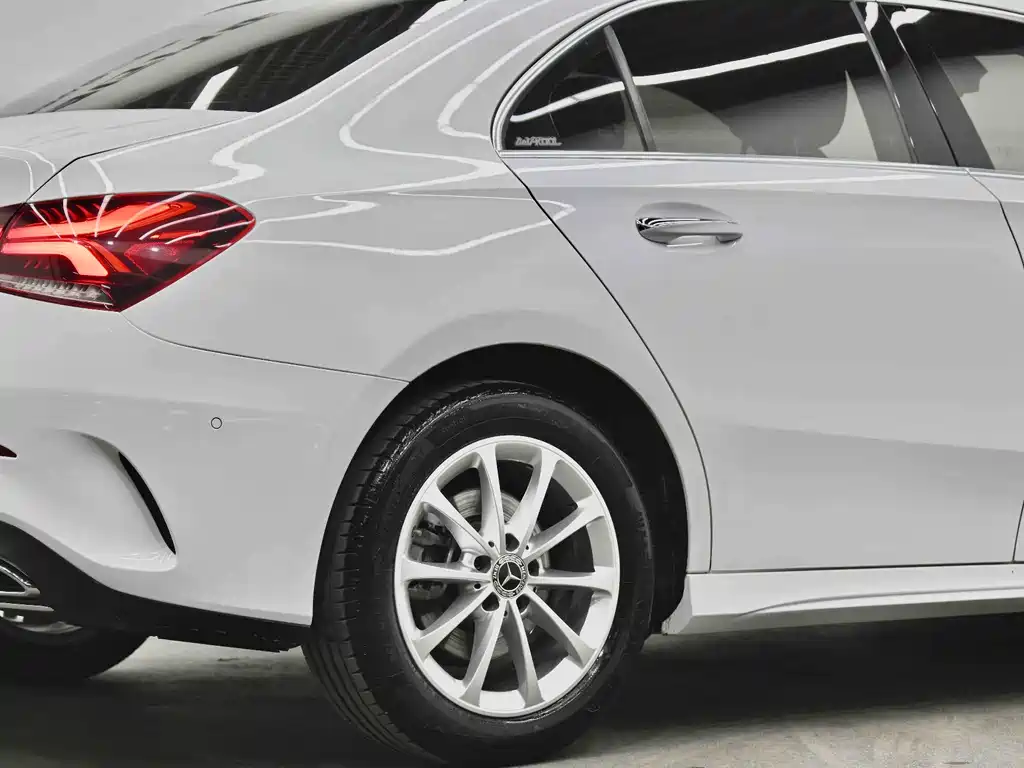 Mercedes-Benz A-Class 2022 — фото 14
