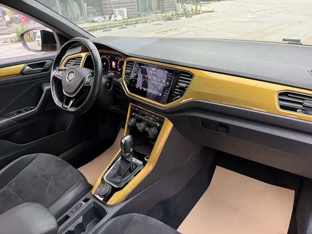 Volkswagen T-Roc 2018 — фото 8
