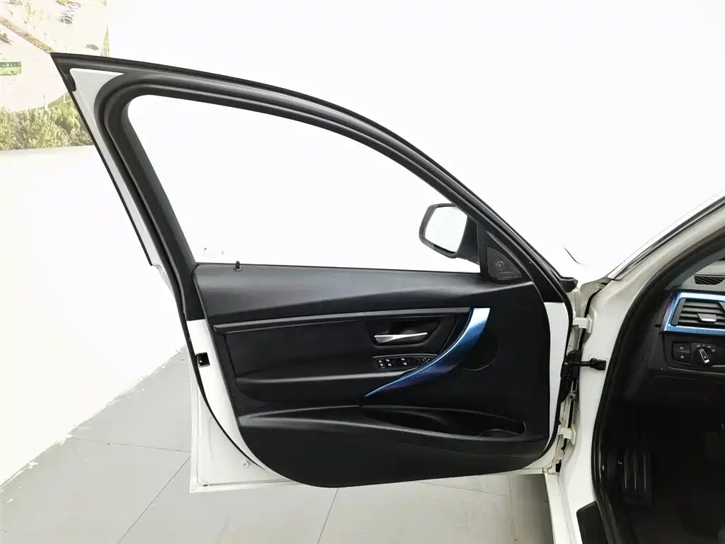 BMW 3 Series 2014 — фото 8