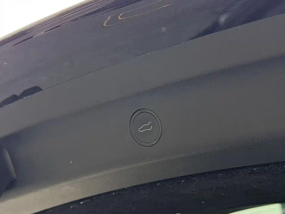 Tesla Model Y 2022 — фото 10