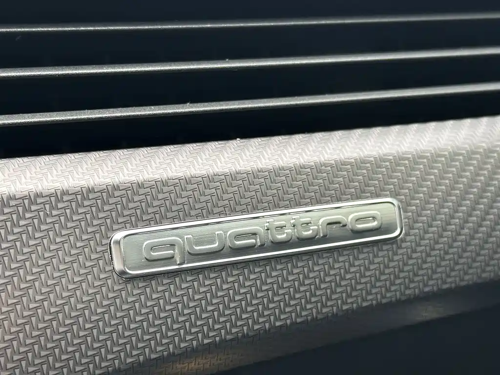 Audi A4L 2022 — фото 20
