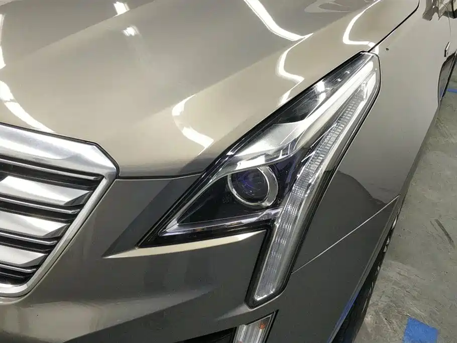 Cadillac XT5 2018 — фото 5