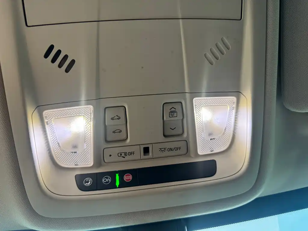 Cadillac XT5 2018 — фото 15