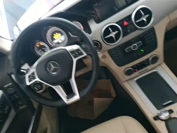 Mercedes-Benz GLK-Class 2015