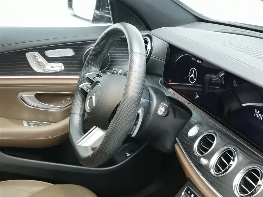 Mercedes-Benz E-Class 2023 — фото 22