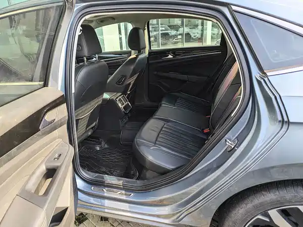 Volkswagen Passat 2022