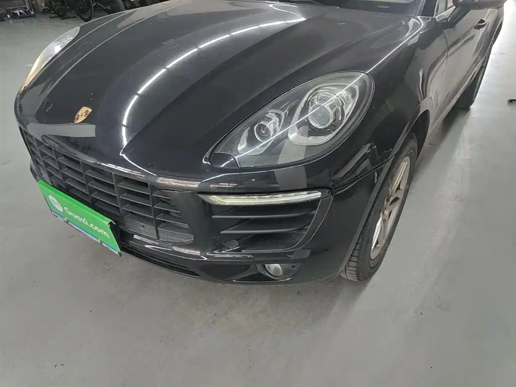 Porsche Macan 2017 — фото 18
