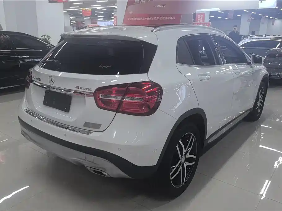 Mercedes-Benz GLA 2017