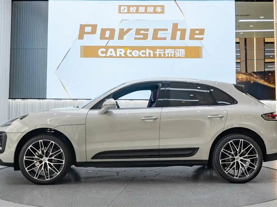 Porsche Macan 2022