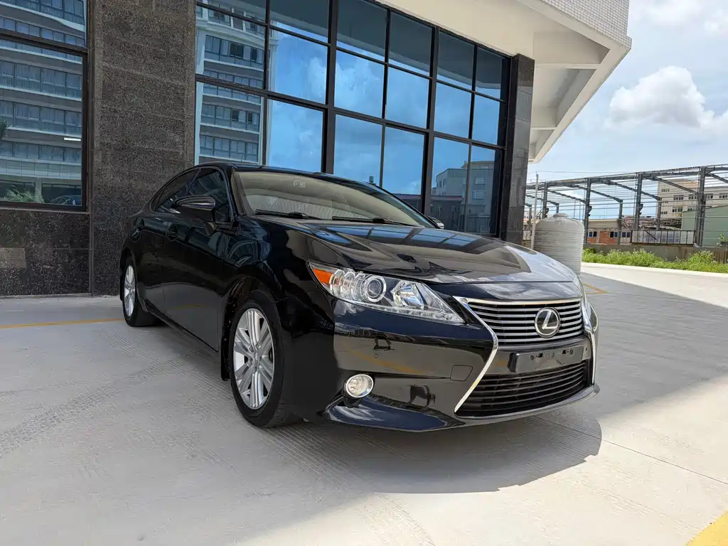 Lexus ES 2013