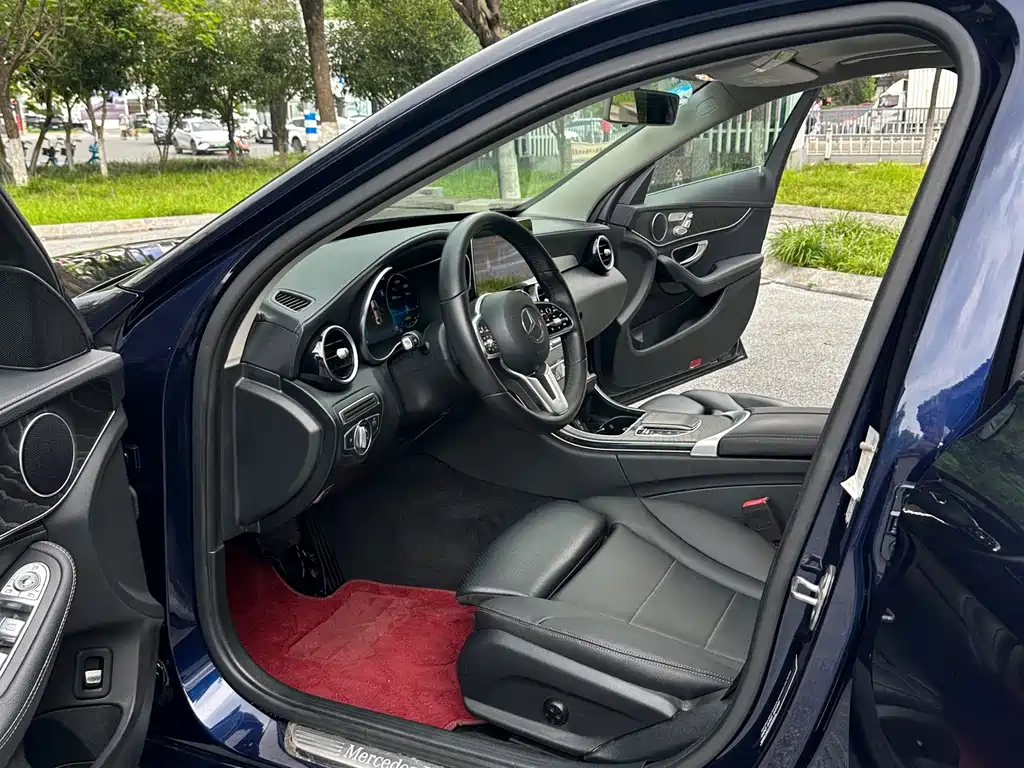 Mercedes-Benz C-Class 2019 — фото 12
