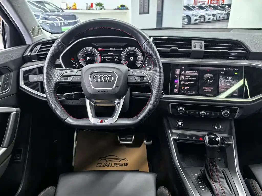 Audi Q3 Sportback 2021 — фото 7