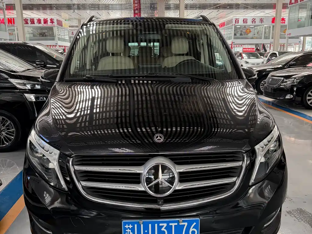 Mercedes-Benz V-Class 2019 — фото 1