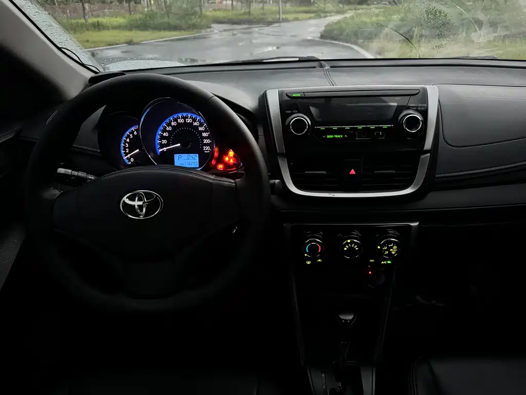 Toyota Vios 2018 — фото 14