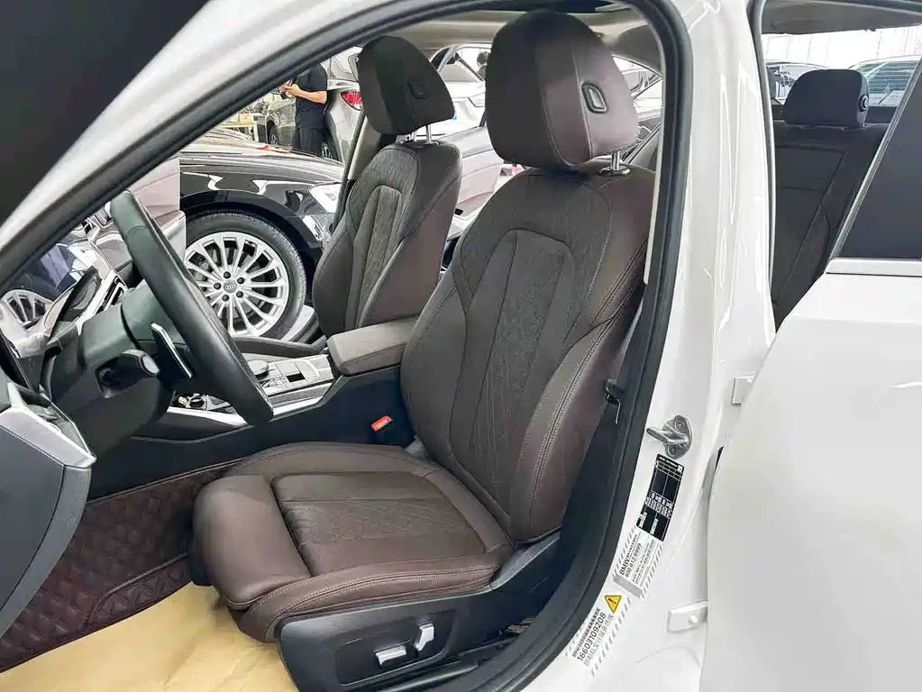 BMW 3 Series 2023 — фото 14