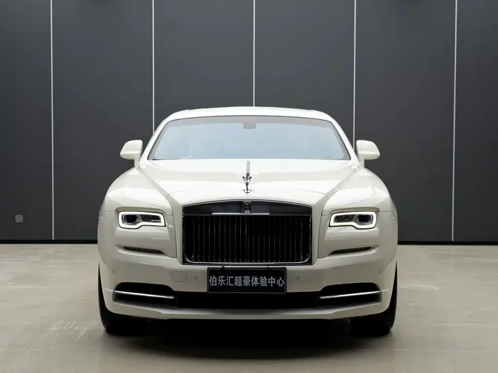 Rolls-Royce Phantom 2017 — фото 3