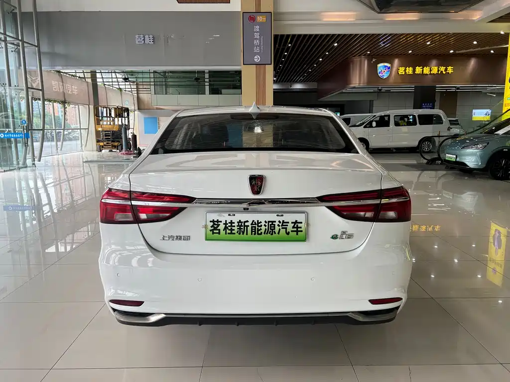 Roewe i6 New Energy 2019 — фото 11