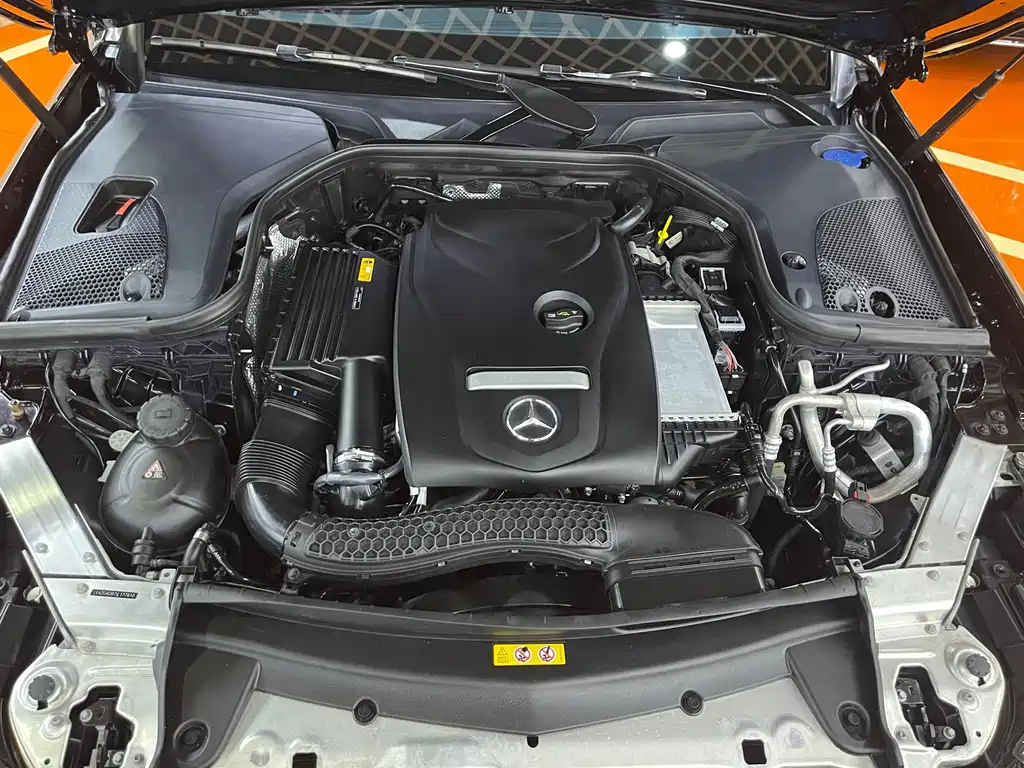 Mercedes-Benz E-Class 2018 — фото 18