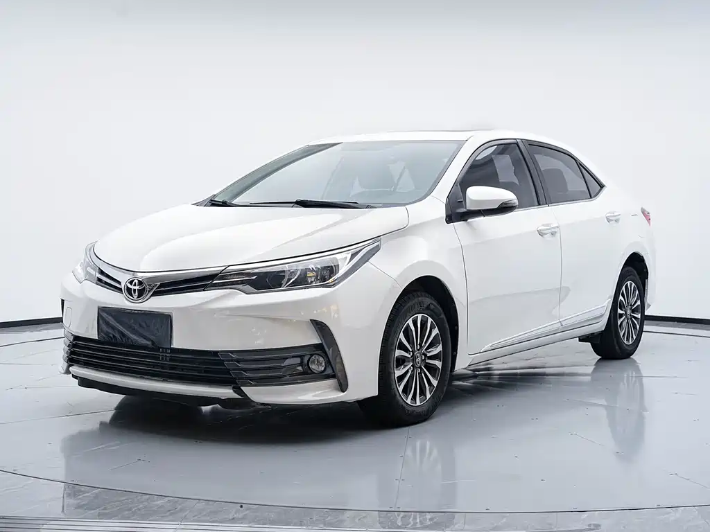Toyota Corolla 2017 — фото 1