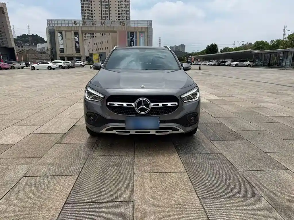 Mercedes-Benz GLA 2021