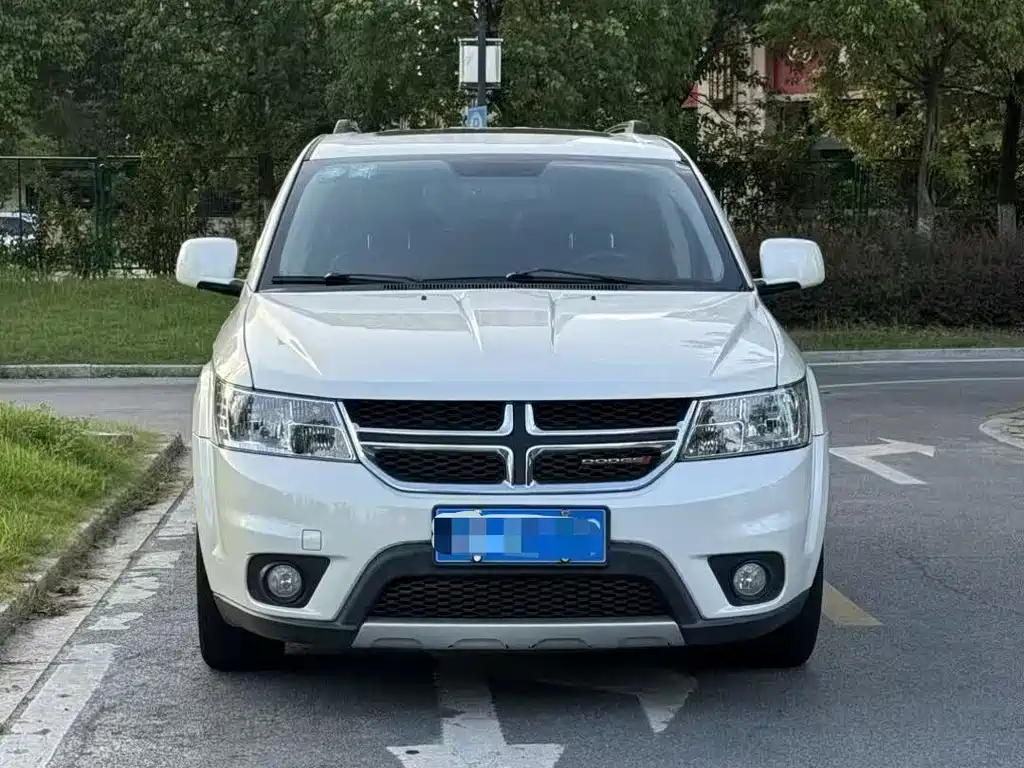 Dodge Journey 2014 — фото 2