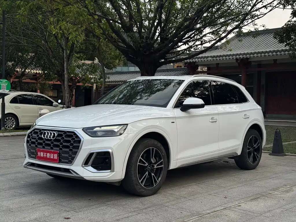 Audi Q5L 2023 — фото 1