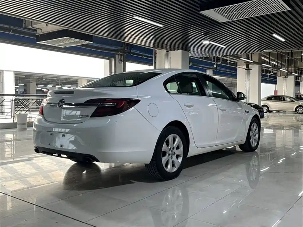 Buick Regal 2015 — фото 11