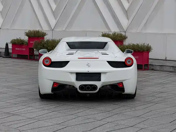 Ferrari 458 2017
