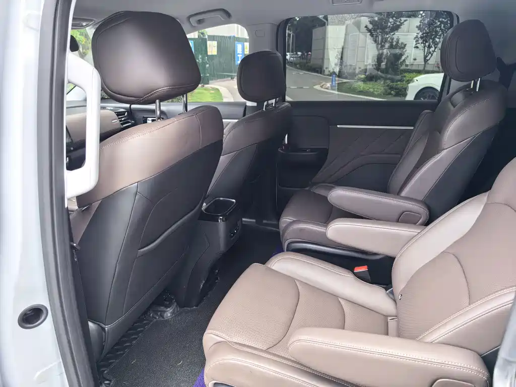 Wuling Starlight 730 EV 2025 — фото 8