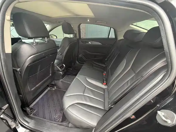 Hongqi H5 2020